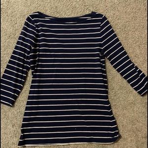 Cute striped top!